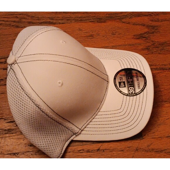 Biege new era Hat - Picture 2 of 3